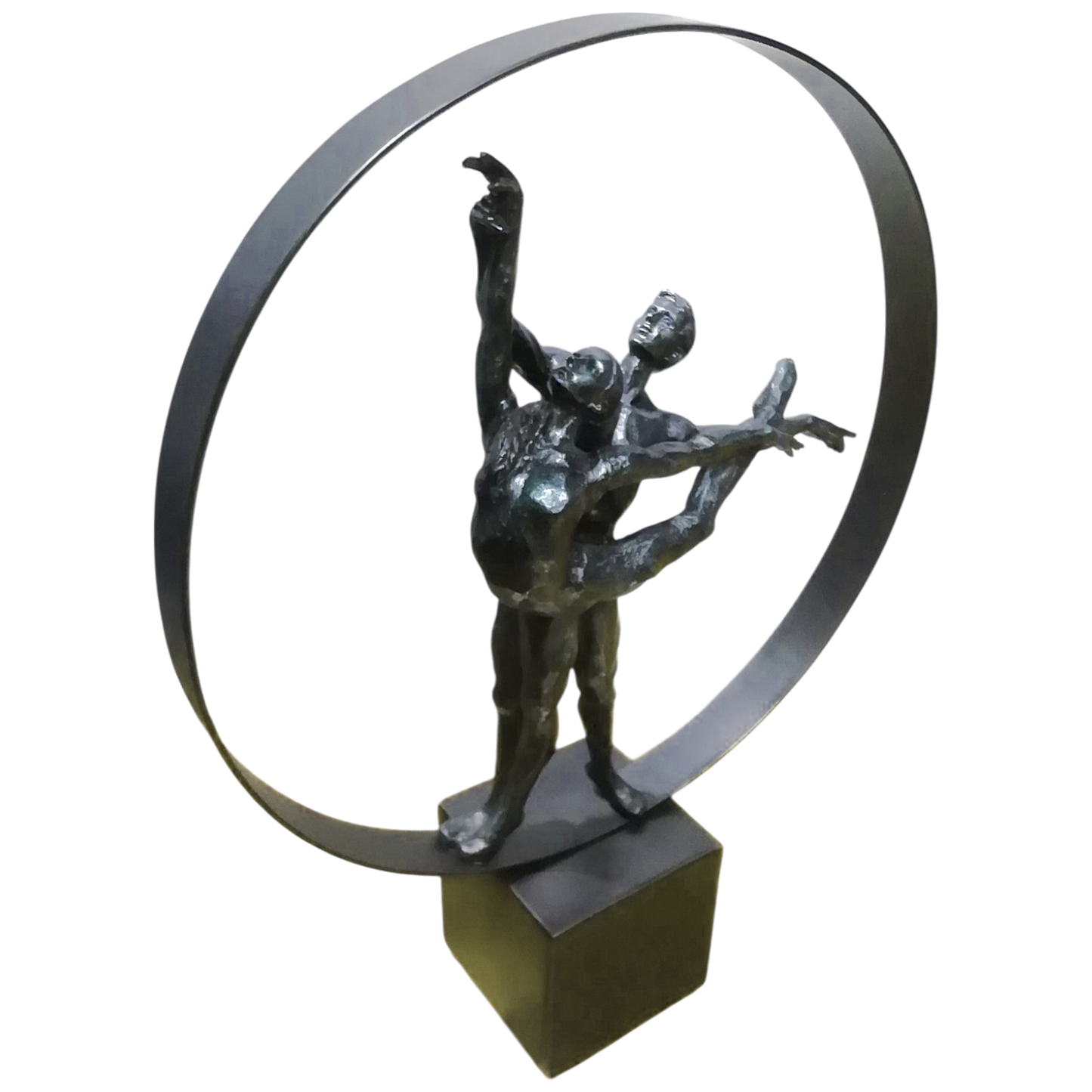 Danzatori nel Cerchio statua in metallo e resina con base. vista alto frontale